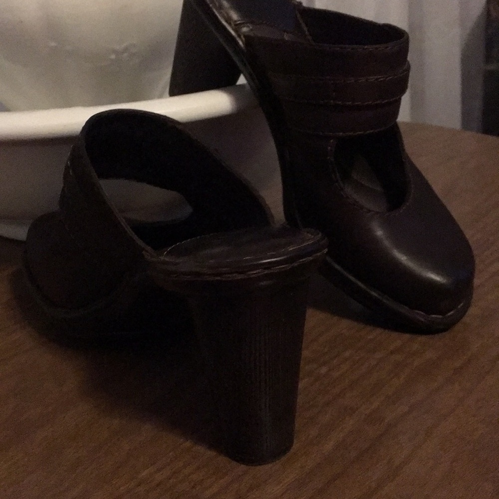 Born heeled slide on shoe - Picture 3 of 8